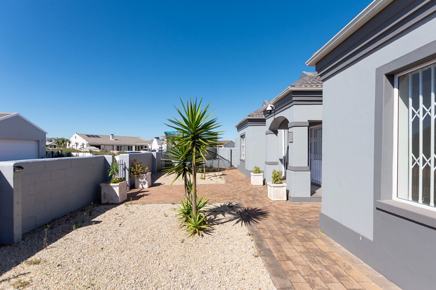 3 Bedroom Property for Sale in Country Club Western Cape